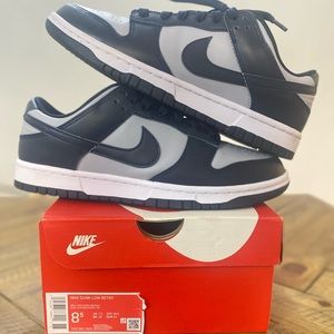 Nike dunk low Georgetown size 8.5 men/10 women